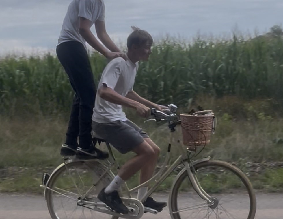 2 autisti na kole